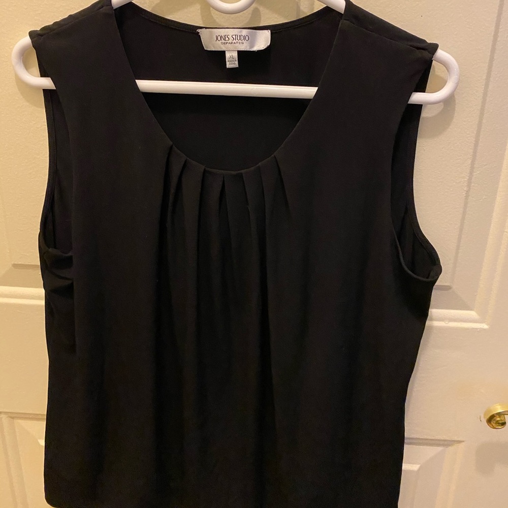 Jones Studio black sleeveless top